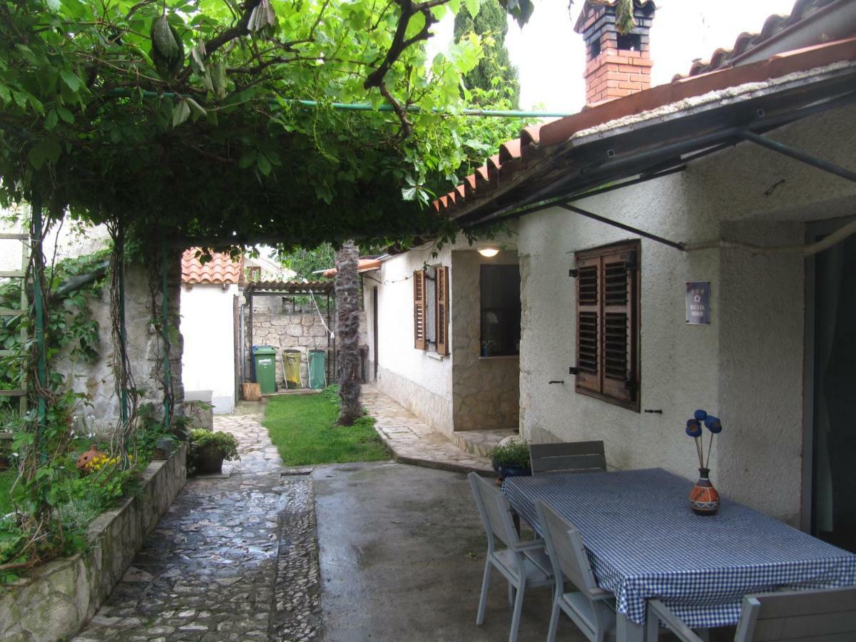 House Marko Premantura Exterior photo