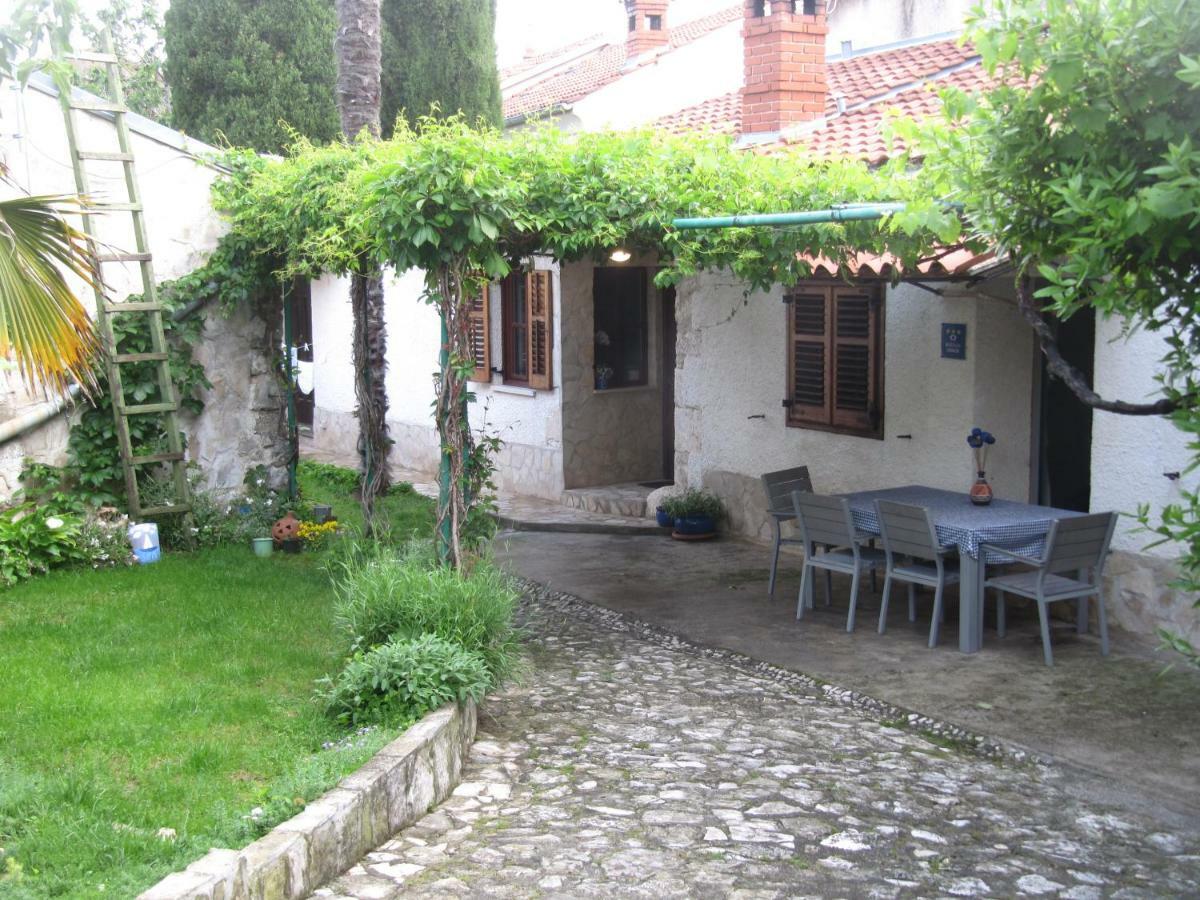 House Marko Premantura Exterior photo